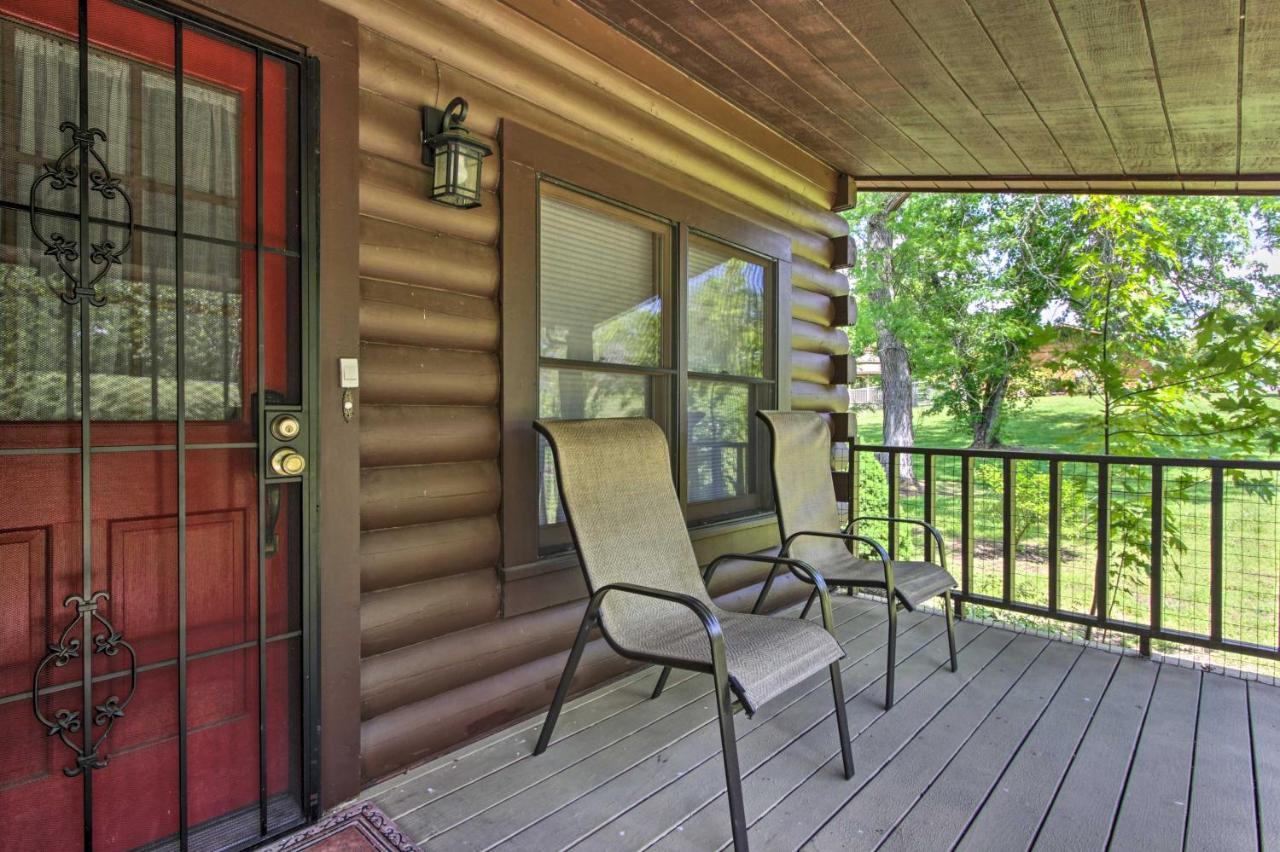 Rustic Cabin With Screened Deck 8 Mi To Dollywood Sevierville Bagian luar foto